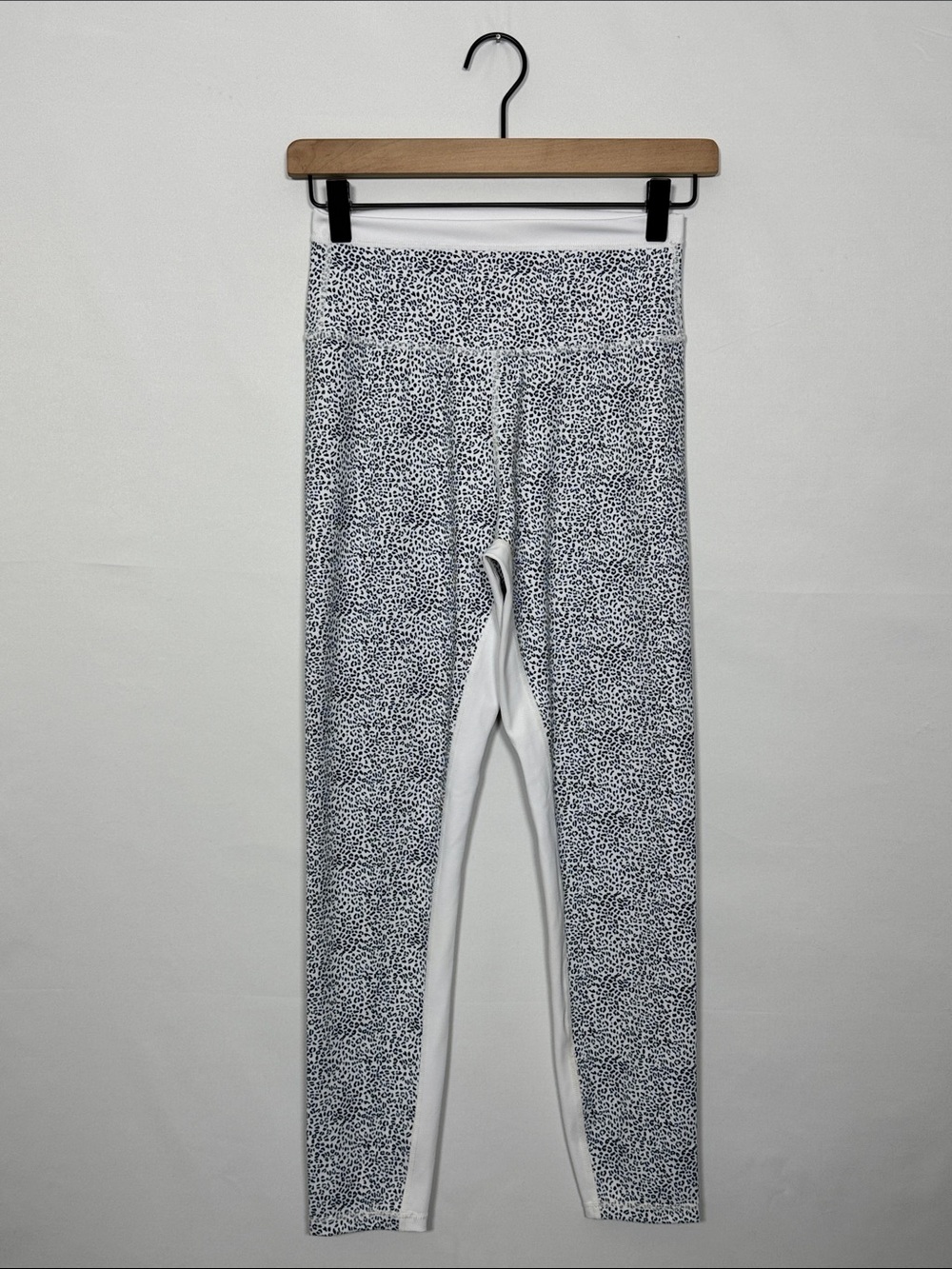 WAP131 {AllFenix} Black White Leopard Cheetah Print High Rise Leggings